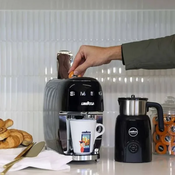 Machine à Café SMEG Lavazza LM200